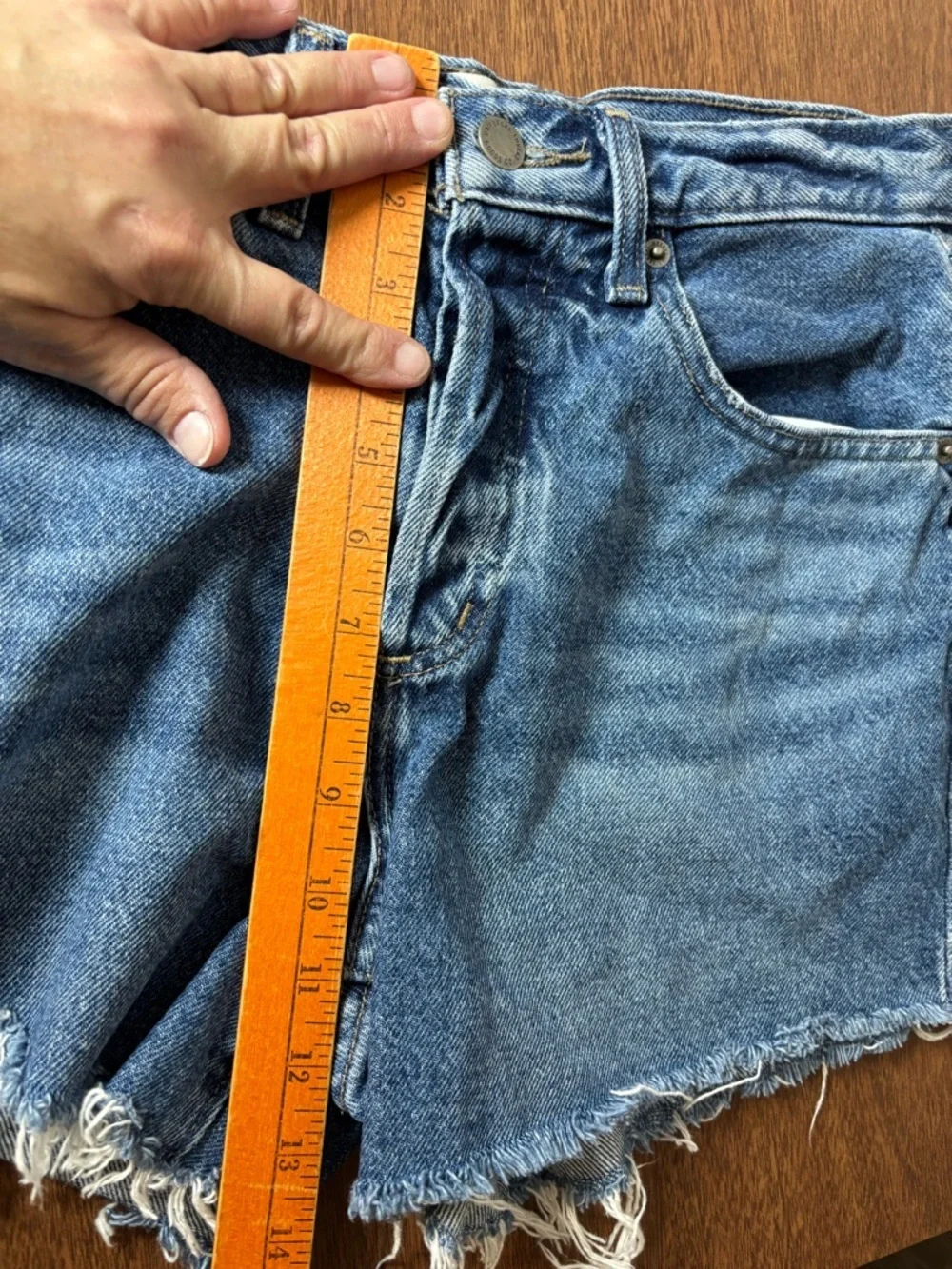 Universal Thread Blue Mid-Rise 90’s Baggy Distressed Denim Shorts
